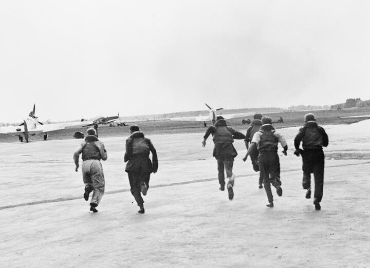 Escuche a los pilotos de la RAF contar la historia de la batalla de Gran Bretaña |