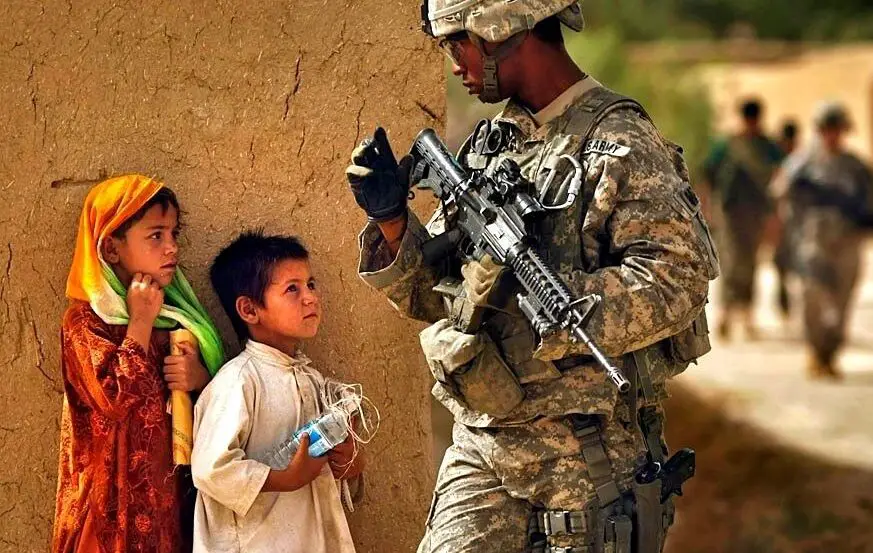 Historia de Estados Unidos: Guerra en Afganistán por los niños