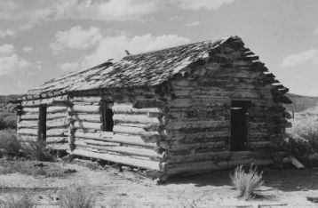 Historia: La cabaña de troncos Historia: La cabaña de troncos