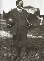 Biografía: James Naismith para niños
