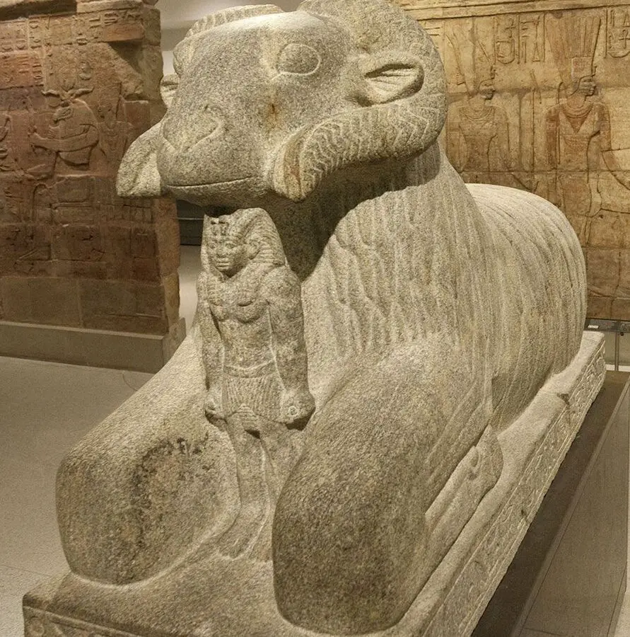 Datos del faraón Akenatón ~ Datos del antiguo Egipto