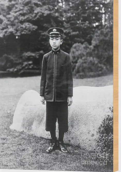 Emperador Hirohito como un niño Lámina en madera de Bettmann - Photos.com