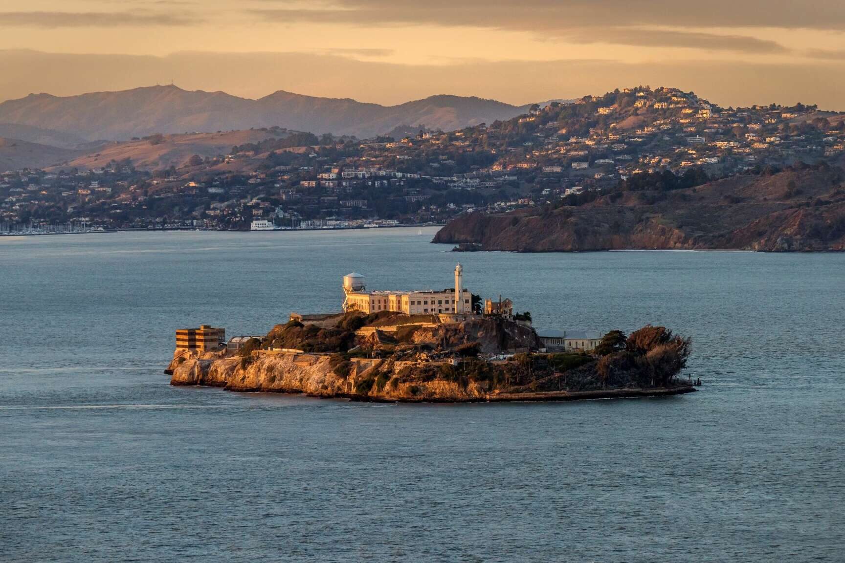 ¿Sobrevivieron los fugitivos más famosos de Alcatraz?