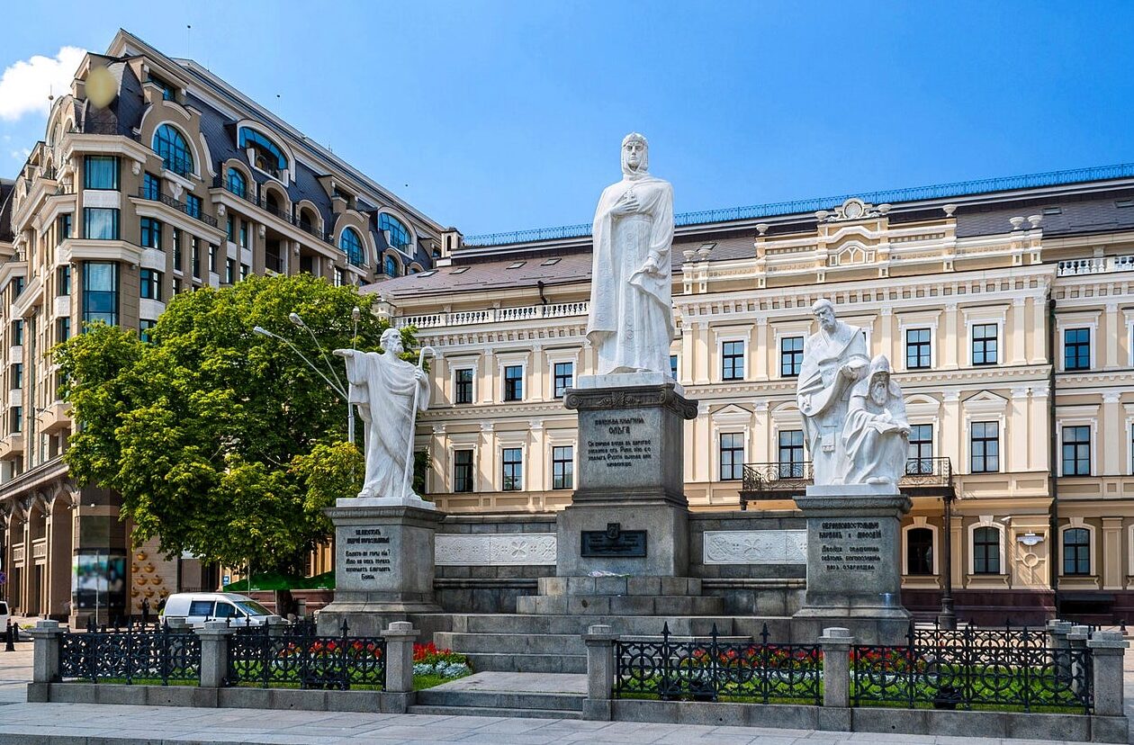 Rusia de Kiev — Historia de la Edad Media de Kiev |