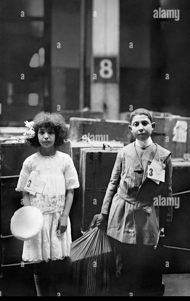 Ellis Island: registros, pasajeros e inmigración - HISTORIA