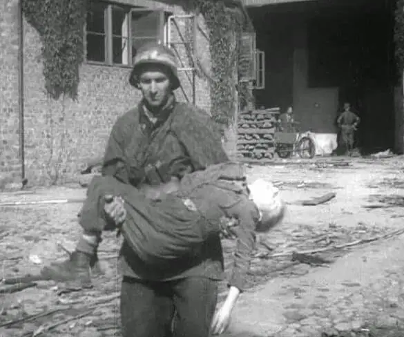 Memorial de Guerra en Tiergarten 1945: Batalla por Berlín